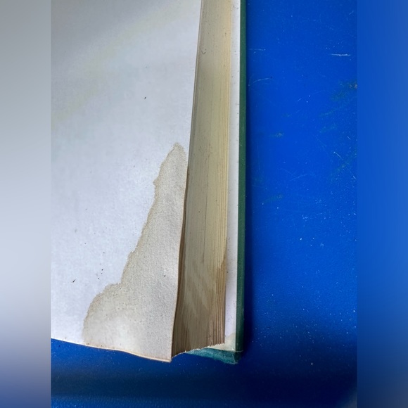 “In Praise Of Wolves” R. D Lawrence, Naturalist Hard Cover - Picture 3 of 6